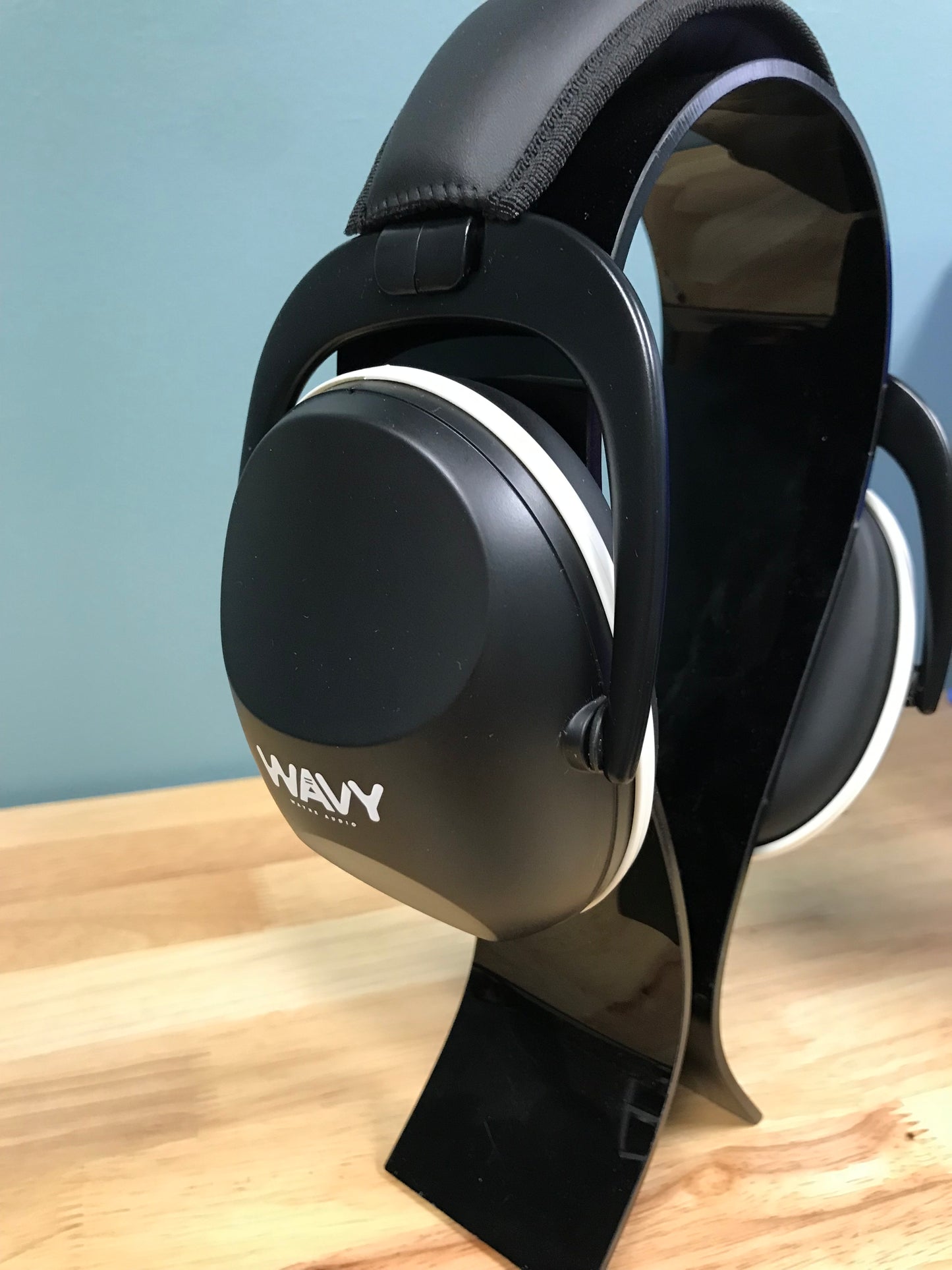 Wavy Pro Audio Wavy 1 Isolating Closed-back Studio Headphones Wavy Pro Audio